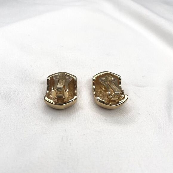 Christian Dior Vintage Gold Plated Textured Half Hoop Clip On Earrings - Picture 4 of 10